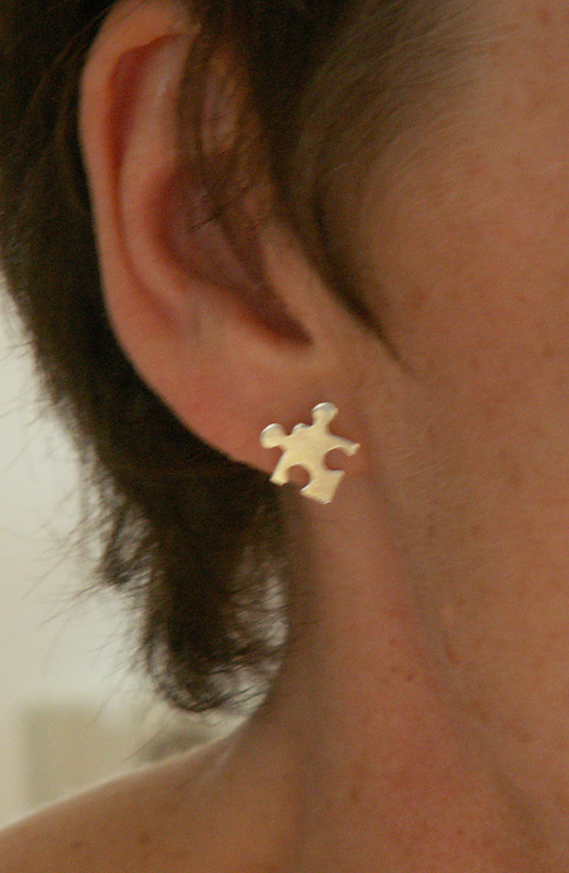 Silver ear ring
